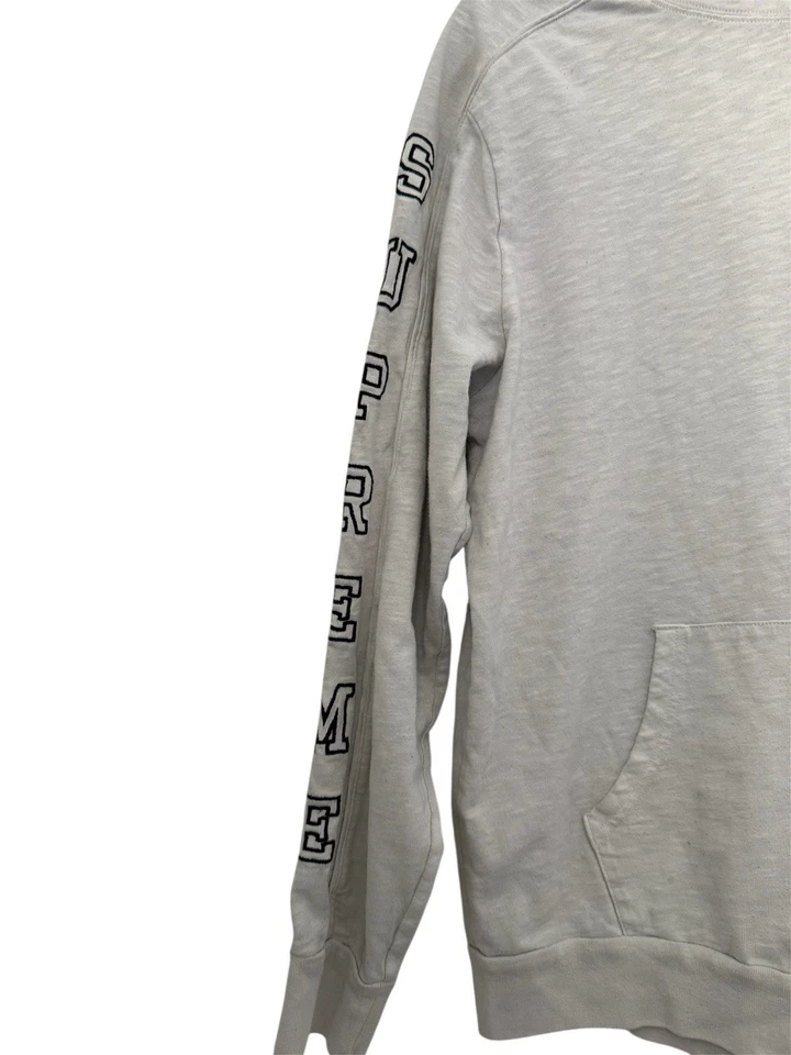 Supreme logo white hoodie cotton  size medium Men’s Streetwear - make an offer - Image 3 of 4