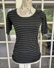 A Pea in the Pod XS Maternity Tee Shirt Gray Black Stripe Ruched Side Scoop Neck