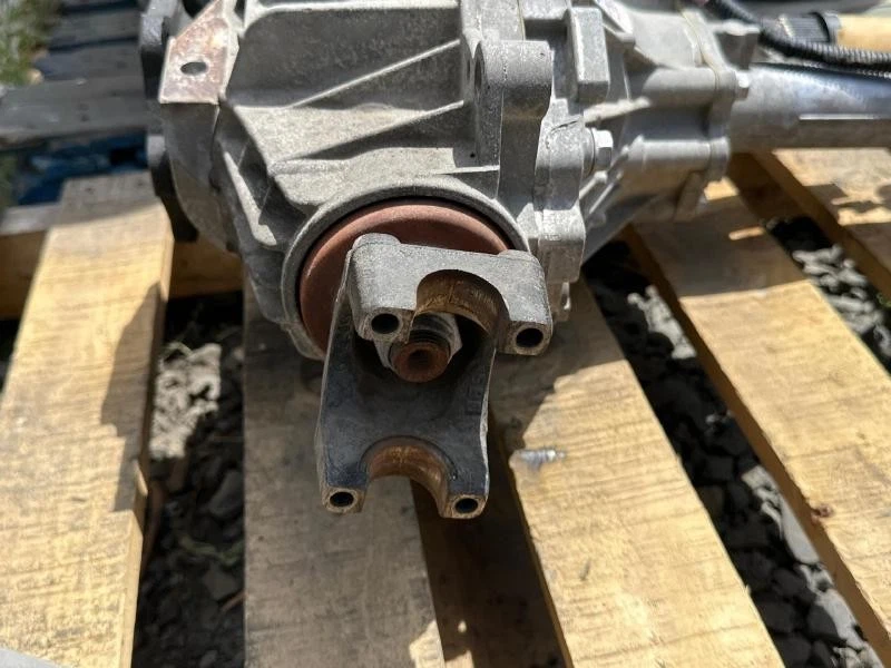 GMC Sierra 1500 2015-2018 camioneta eje delantero portador diferencial relación 3,23 Foto 2 de 4