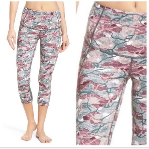 Zella Camo Printed Mesh High Rise Capri 