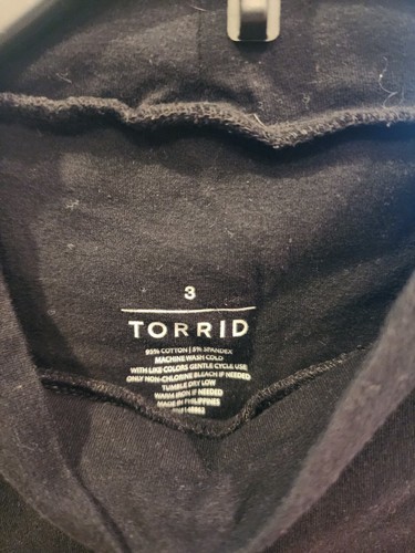 Torrid Women’s Turtleneck Shirt Tank Solid Black Sleeveless Size 3 - Picture 2 of 2