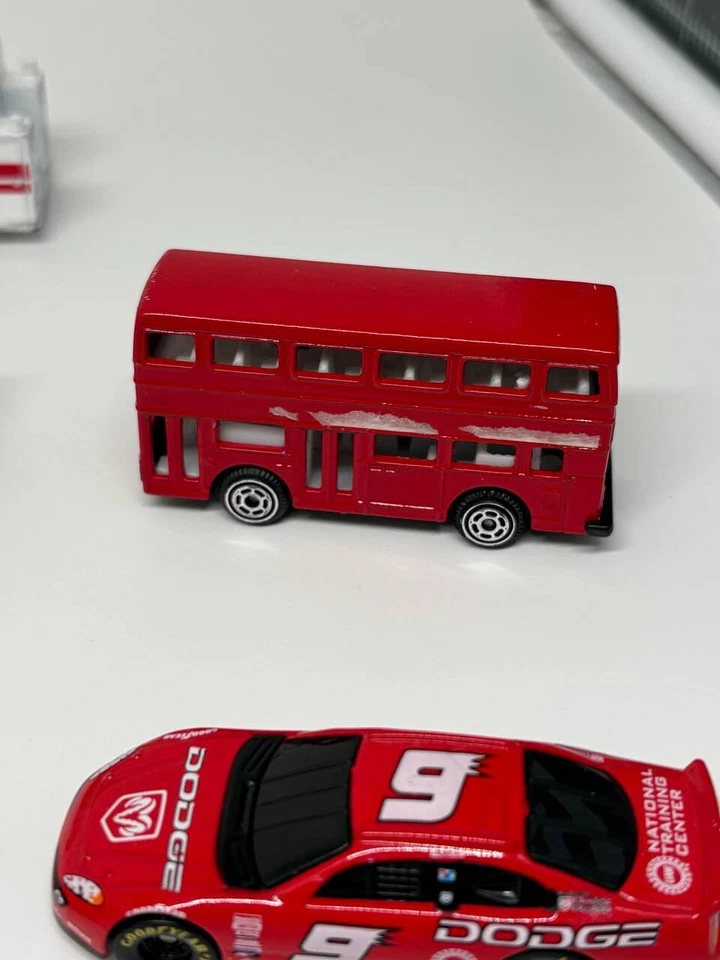 Lot of 5 Diecast Cars – Matchbox Fire Truck, Dodge, London Bus & More - Image 3 of 4