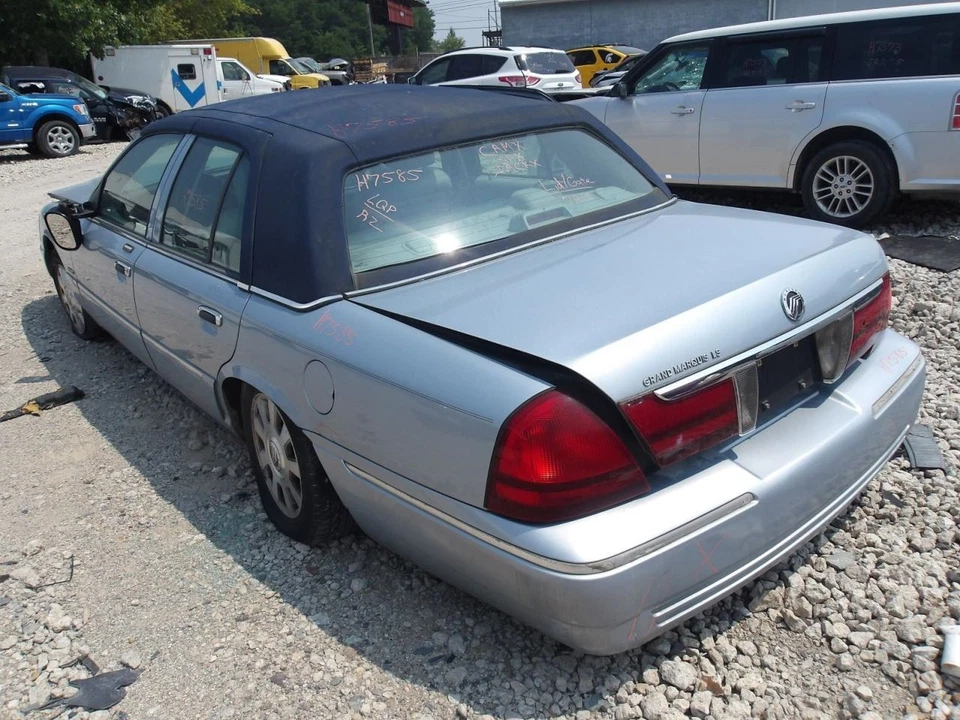 Trunk/Hatch/Tailgate Fits 03-05 GRAND MARQUIS 2143852 Foto 3 de 4