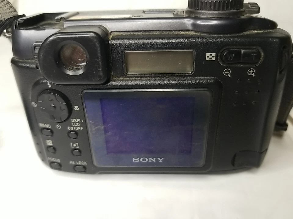 SONY Cybershot DSC-S85 4.1 MP Digital Camera Carl Zeiss Lens - Image 4 of 4