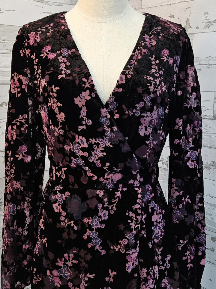 Lulus Black Floral Burnout Velvet Skort Romper Medium Ballon Sleeves V Neck - Image 2 of 4