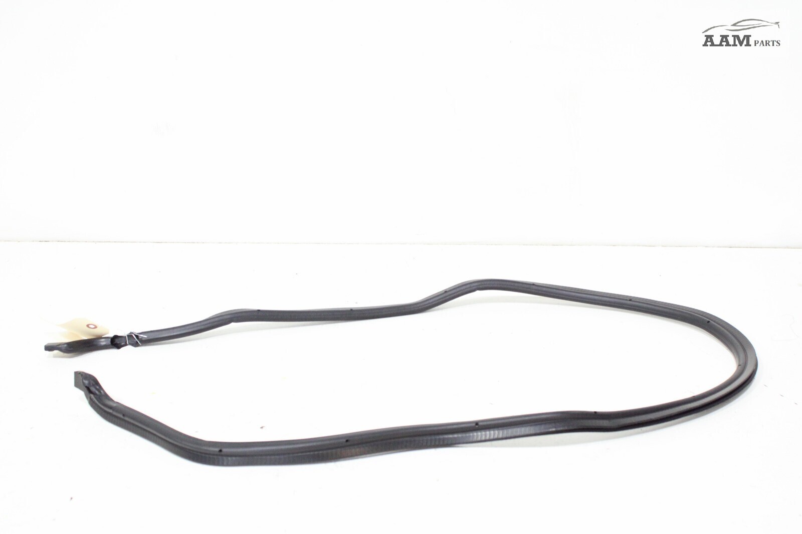 2014-2021 MASERATI GHIBLI HOOD BONNET REARWARD WEATHERSTRIP SEAL OEM