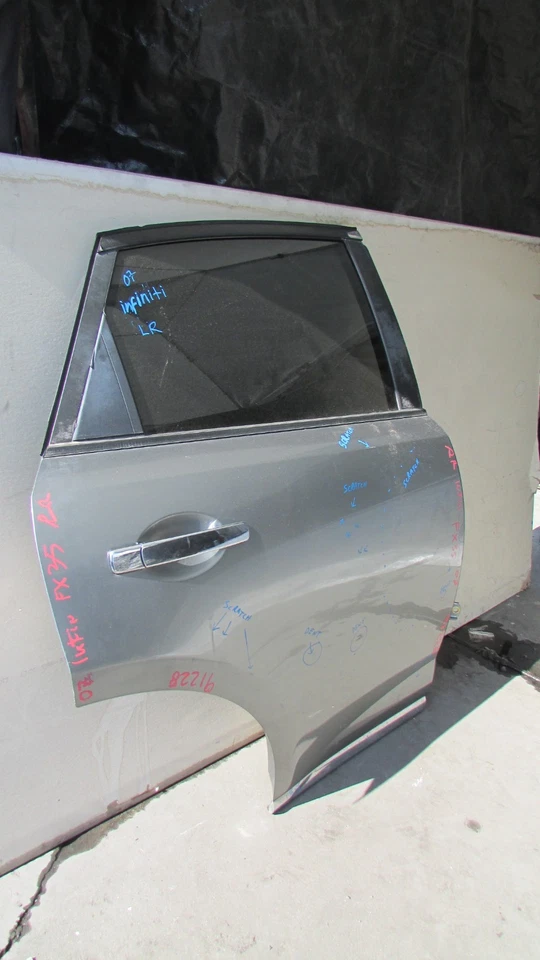 Infiniti FX35 2006-2007 montaje de puerta trasera derecha del lado del pasajero gris Foto 3 de 4