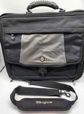 Targus 13  x 18  Messenger Laptop Bag Carrying Case w/Shoulder Strap Black Rubber