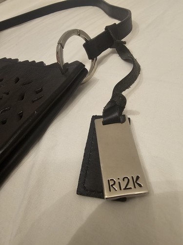 RISK RI2K BLACK LEATHER LASER CUT MAGNET CLASP BAG WITH HANGING LOGO BNWOT - Picture 2 of 6