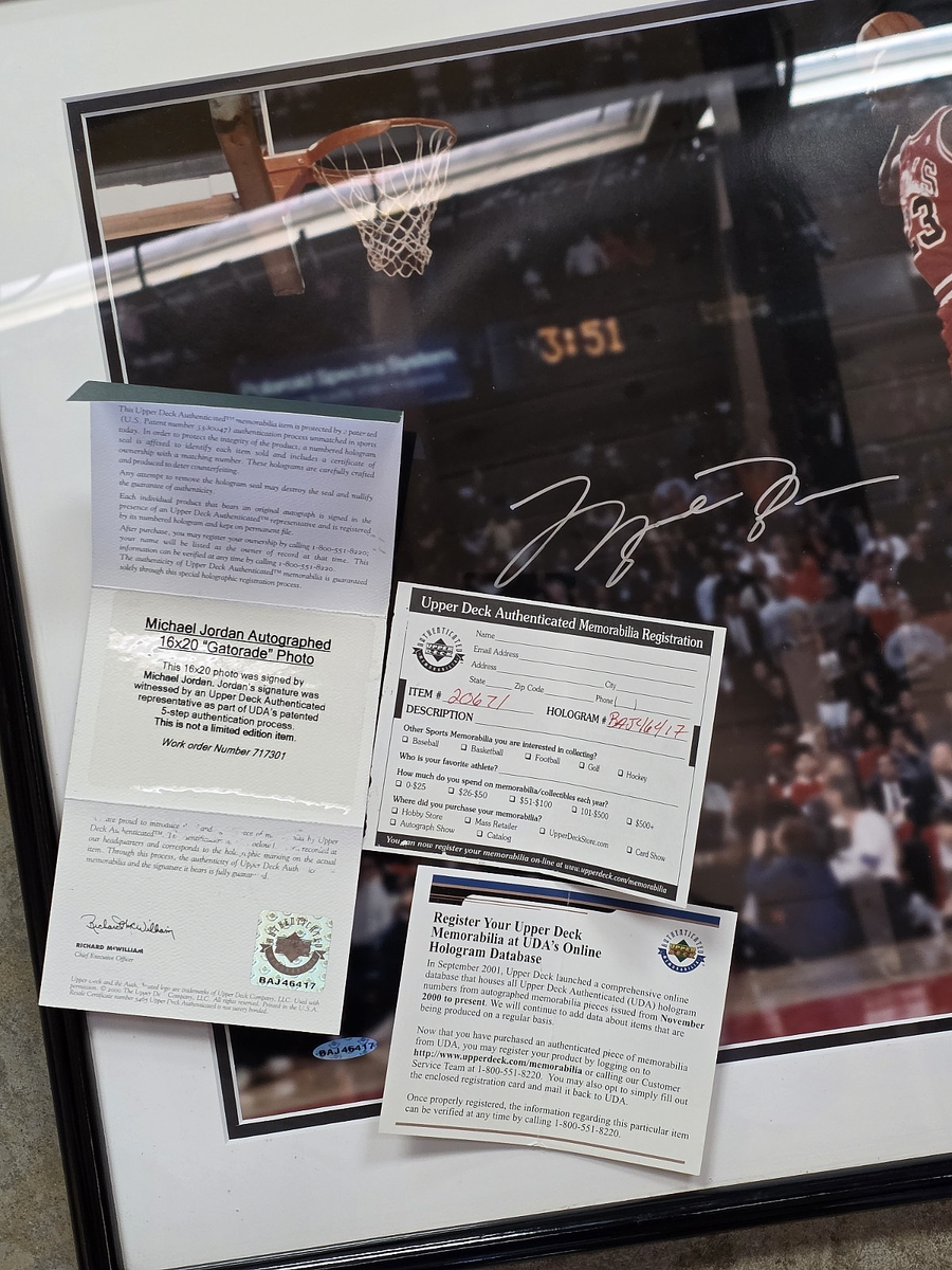 Michael Jordan Signed 16x20 Photo Gatorade Dunk UDA Upper Deck COA