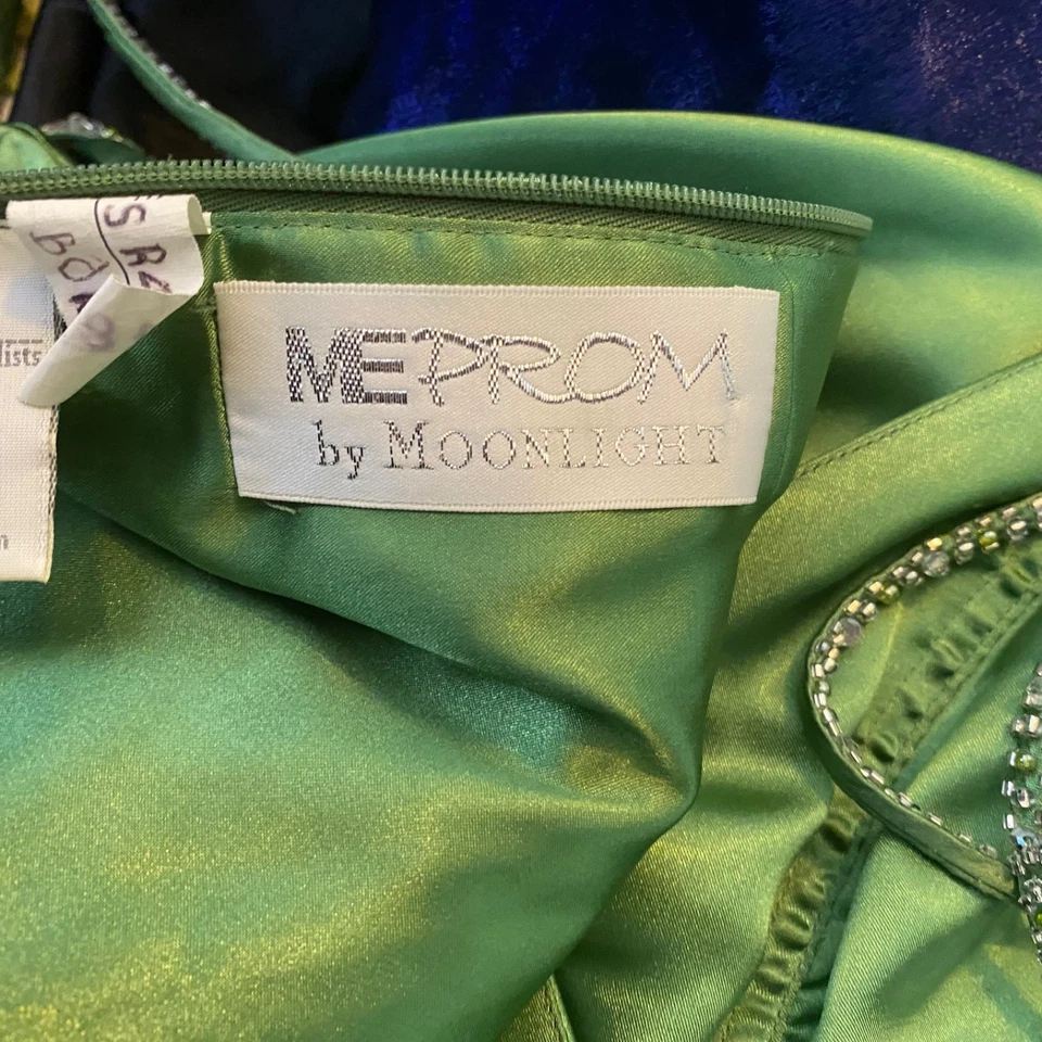 Vestido MeProm By Moonlight Fairy Whimsy Babydoll Baile de graduación Satén Cuentas Verde Talla S Foto 4 de 4