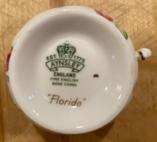 Aynsley England Creamer “Florida” Fruit Vintage Crocus Shape - Picture 7 of 7
