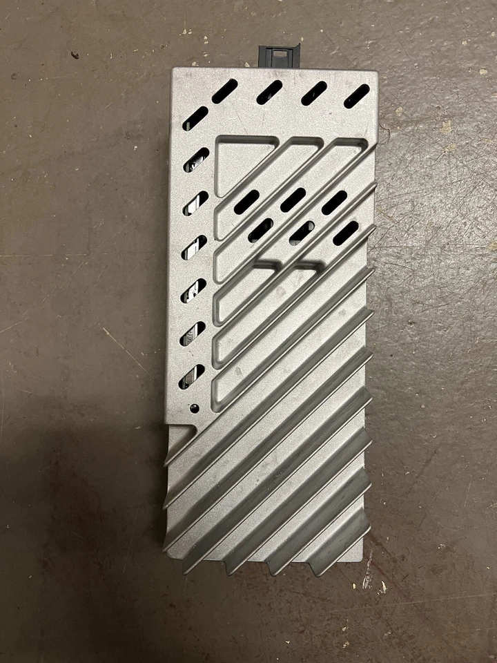 OEM BMW 9393182 F30 F34 F36 F32 F80 F82 M3 M4 AMPLIFICADOR HARMAN KARDON BEB200 Foto 4 de 4