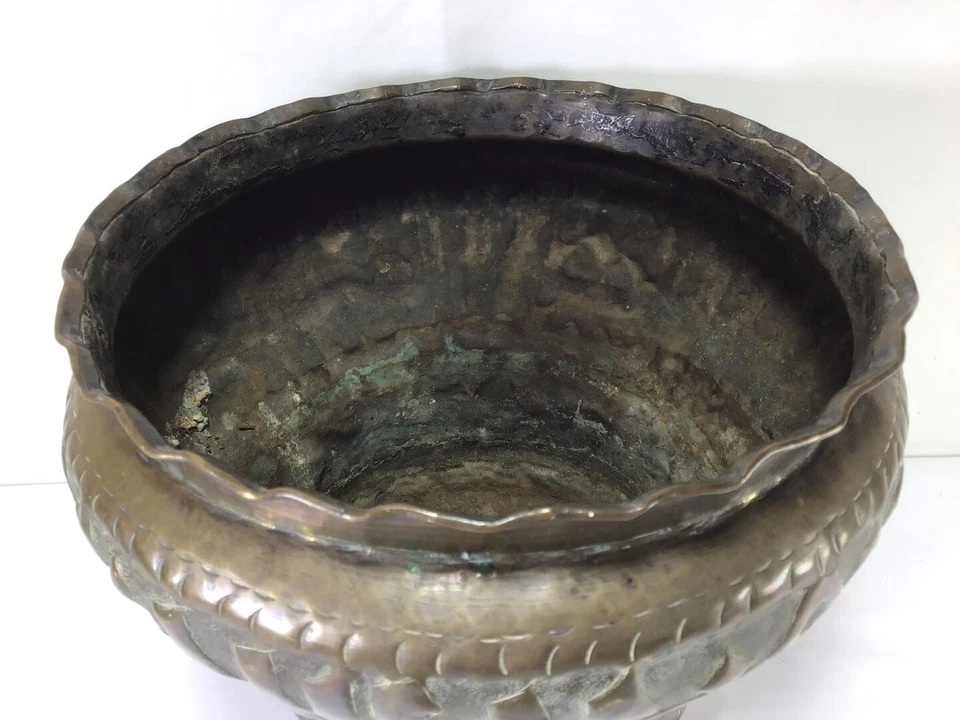 Olla coleccionable BB4 antigua clásica de mediados de siglo árabe de bronce de Oriente Medio vintage Foto 3 de 4