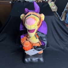 WALT DISNEY WINNIE THE POOH TIGGER HALLOWEEN FIGURE ANIMATED  ILLUMINATED