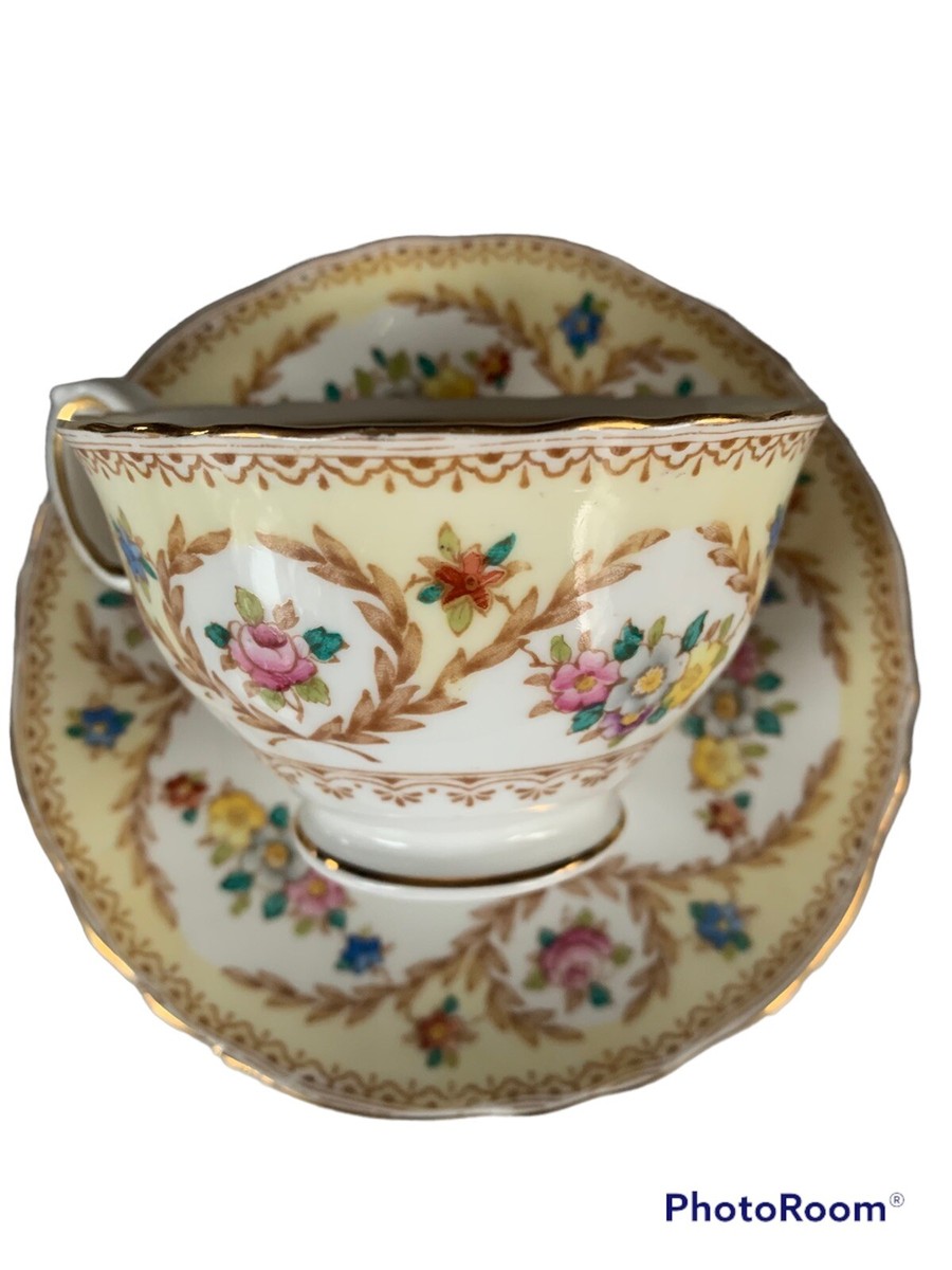 Crown Staffordshire Teacup & Saucer Set F-15744-Fine Bone China