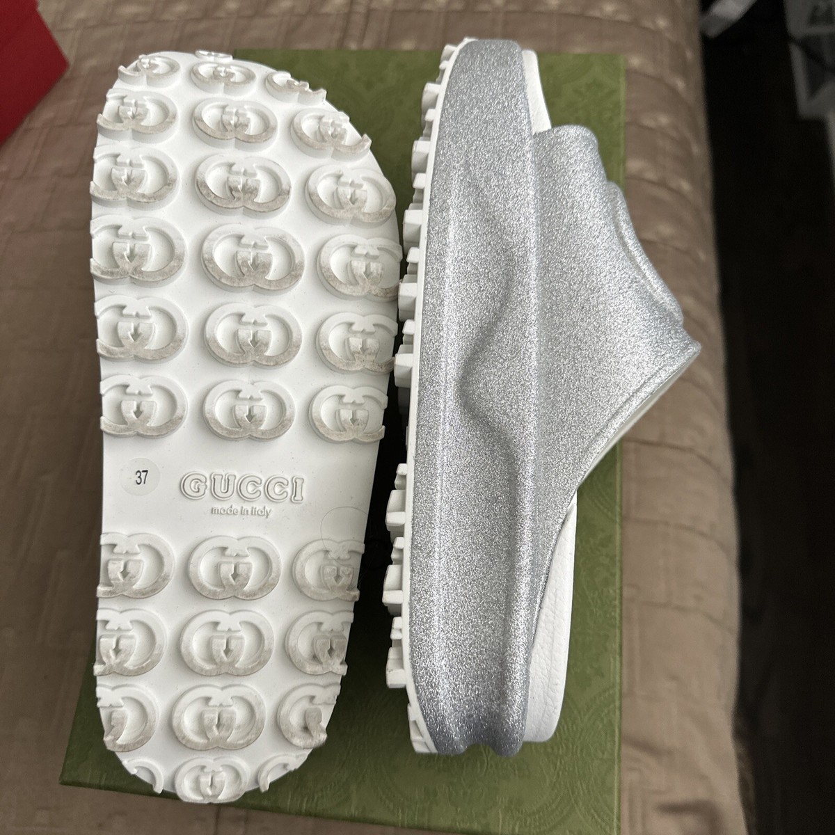 GUCCI グリッターサンダル 37 GUCCI Glitter Silver Rubber GG Logo Slides Platform Mules
