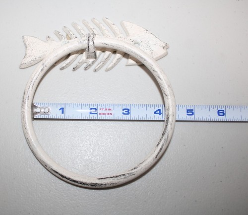 Cast Iron Towel Holder Ring - Fish Skeleton Shabby Desgn - Picture 2 of 3