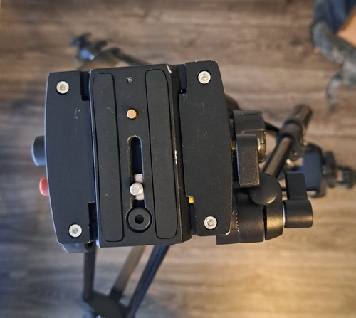 Calumet Video Fluid Head And Video Tripod CK9075 & CK9167 W Bag V good Cond. - Picture 10 of 11