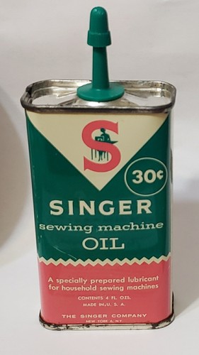 Máquina de coser Singer vintage lata de aceite 25 % completa 4 oz finales de 1960 hecha en EE. UU. - Imagen 3 de 6