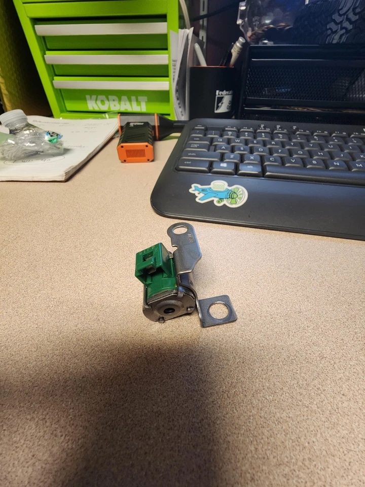 Solenoide de transmisión automática Chevy Aveo Trans genuino GM 93741833 Foto 3 de 4