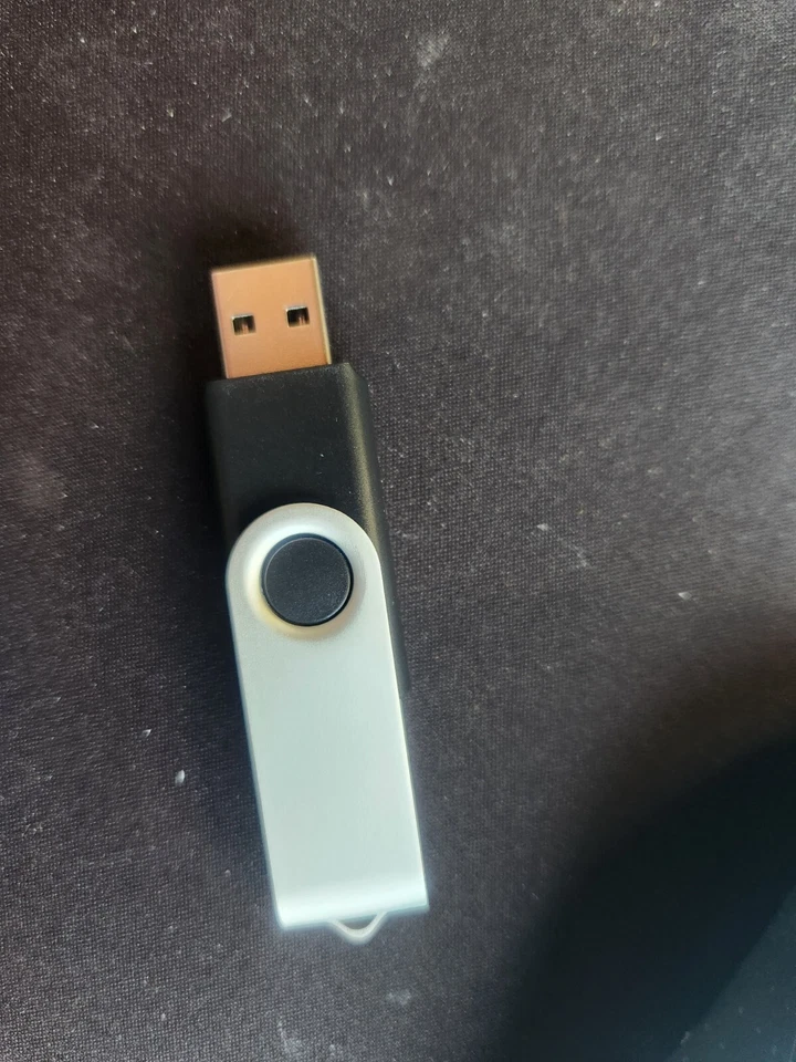 AUDIOBOOKS~LORD OF THE RINGS, HOBBIT - TOLKIEN COMPLETE 4 BOOKS +++ ON USB DRIVE - Image 3 of 4