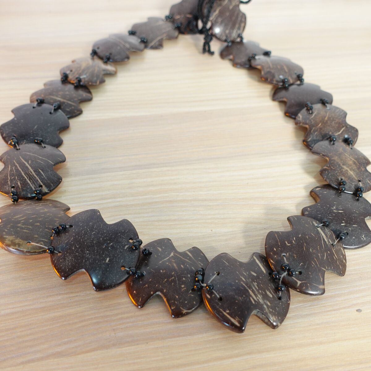 Ancient Tree Sap Vintage Native American Navajo Sterling Silver Necklace Ancient Tree Sap Vintage Native American Navajo Sterling Silver Necklace