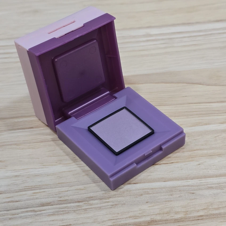 Maybelline Shadow Blocks Stacked Trio Eyeshadow # 40 Broadway & Prince St - Image 4 of 4