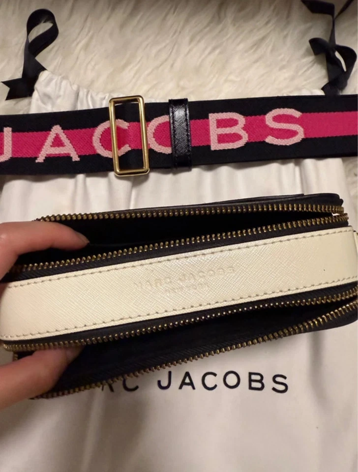 Marc Jacobs The Snapshot, foto 2 di 4