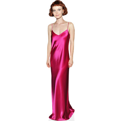 Kacy Hill (rosa Kleid) lebensgroßer Ausschnitt