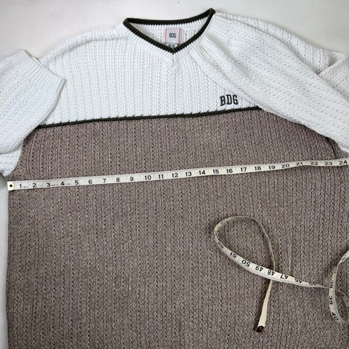BDG Urban Outfitters Sweater Knit Colorblock White Beige V Neck Medium READ - Picture 4 of 12