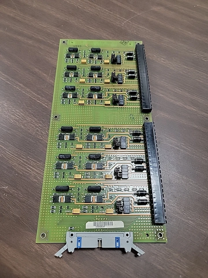 Placa de salida CAF Cincinnati Milacron 3-542-1252A Rev B Foto 2 de 3