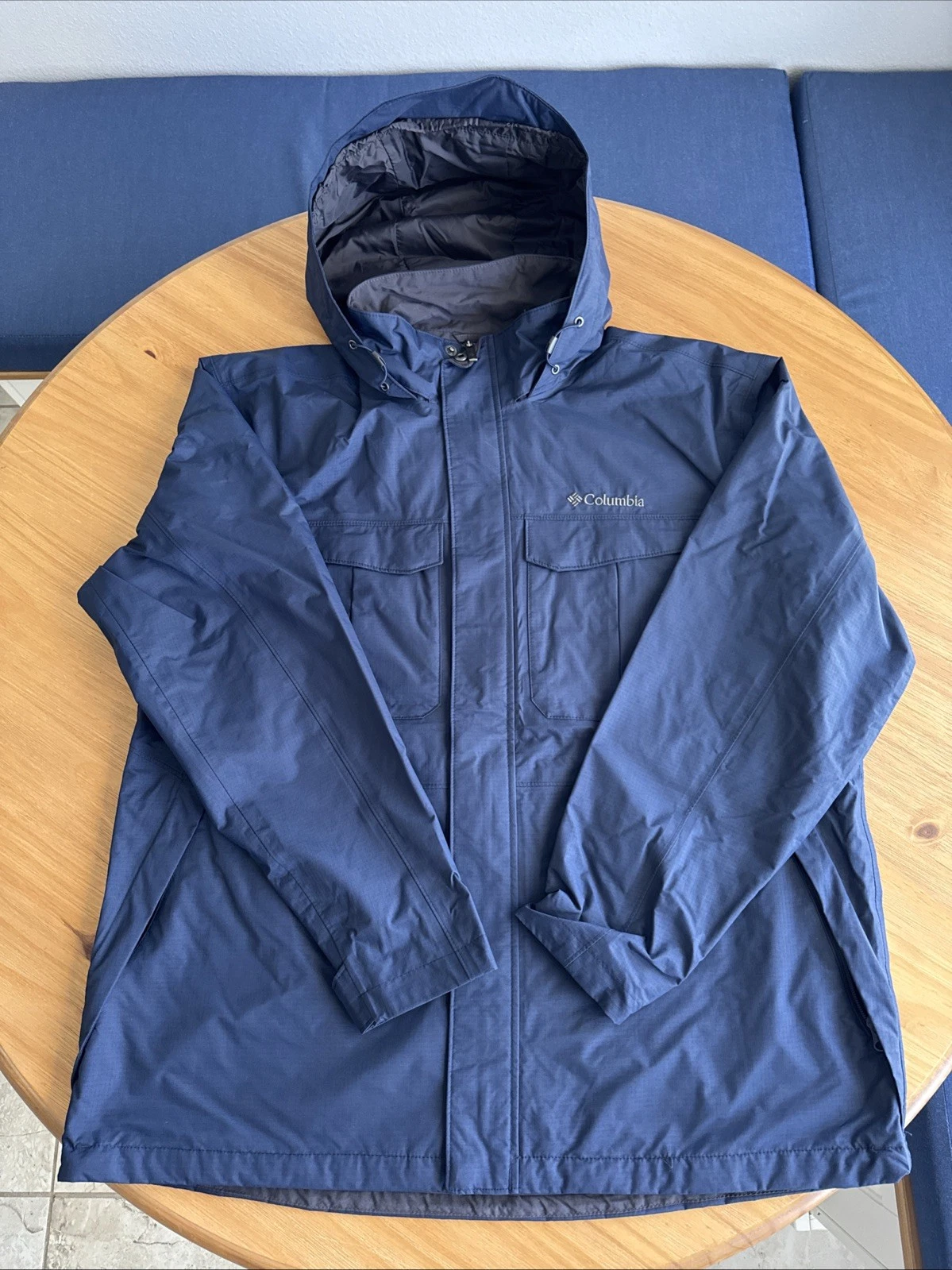 Columbia South Shell, Hooded Jacket Size Extra Large
