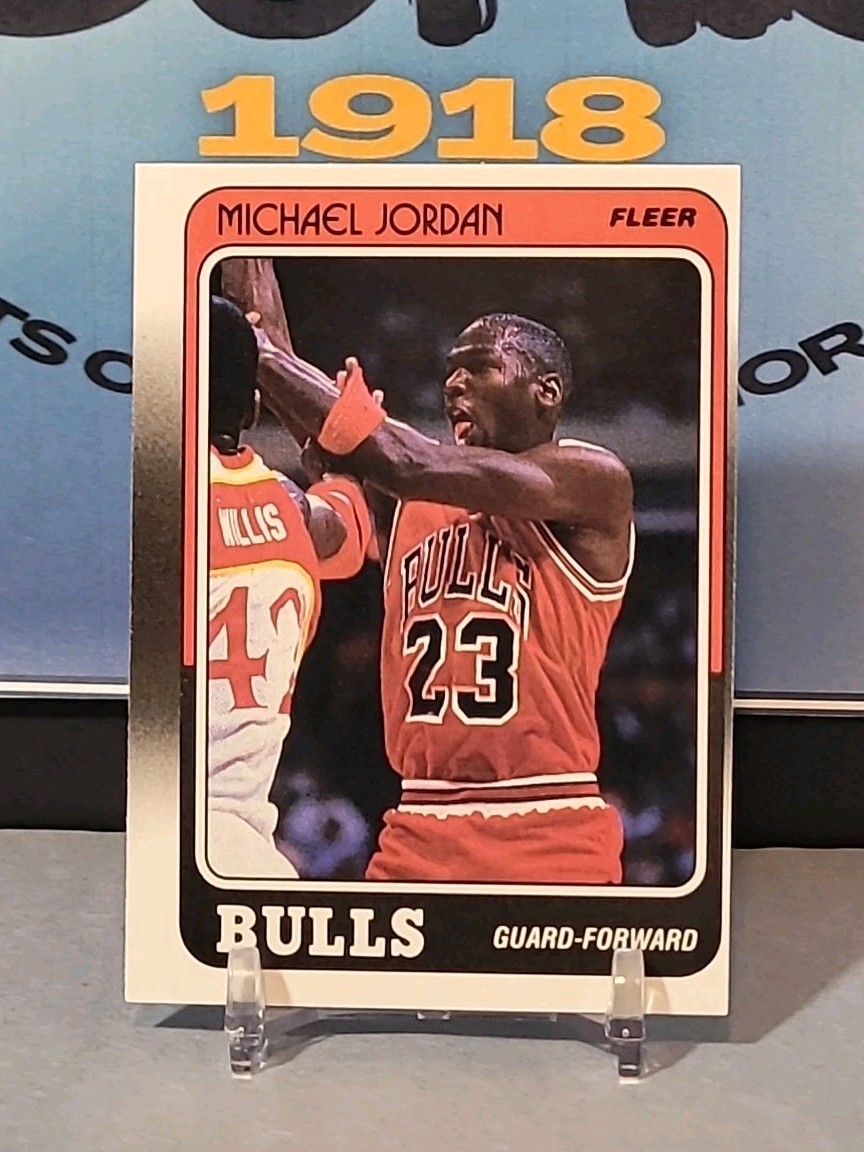 1988-89 Fleer - Michael Jordan #17 Chicago Bulls GOAT Great Condition!