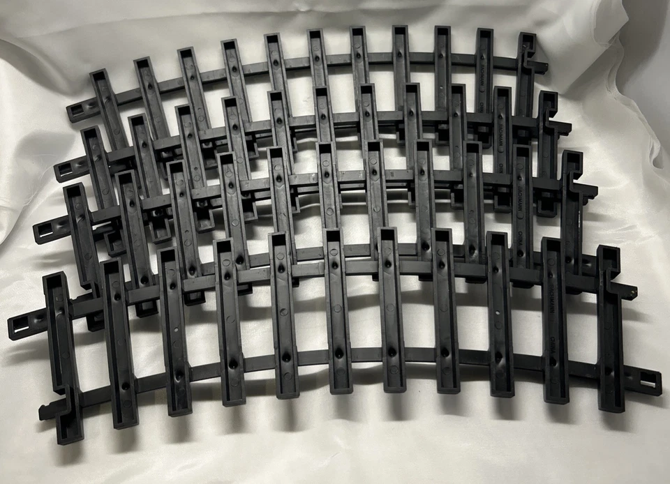 Bachmann Big Haulers G Scale Train Tracks 4 Curved Track All Plastic - Image 2 of 3