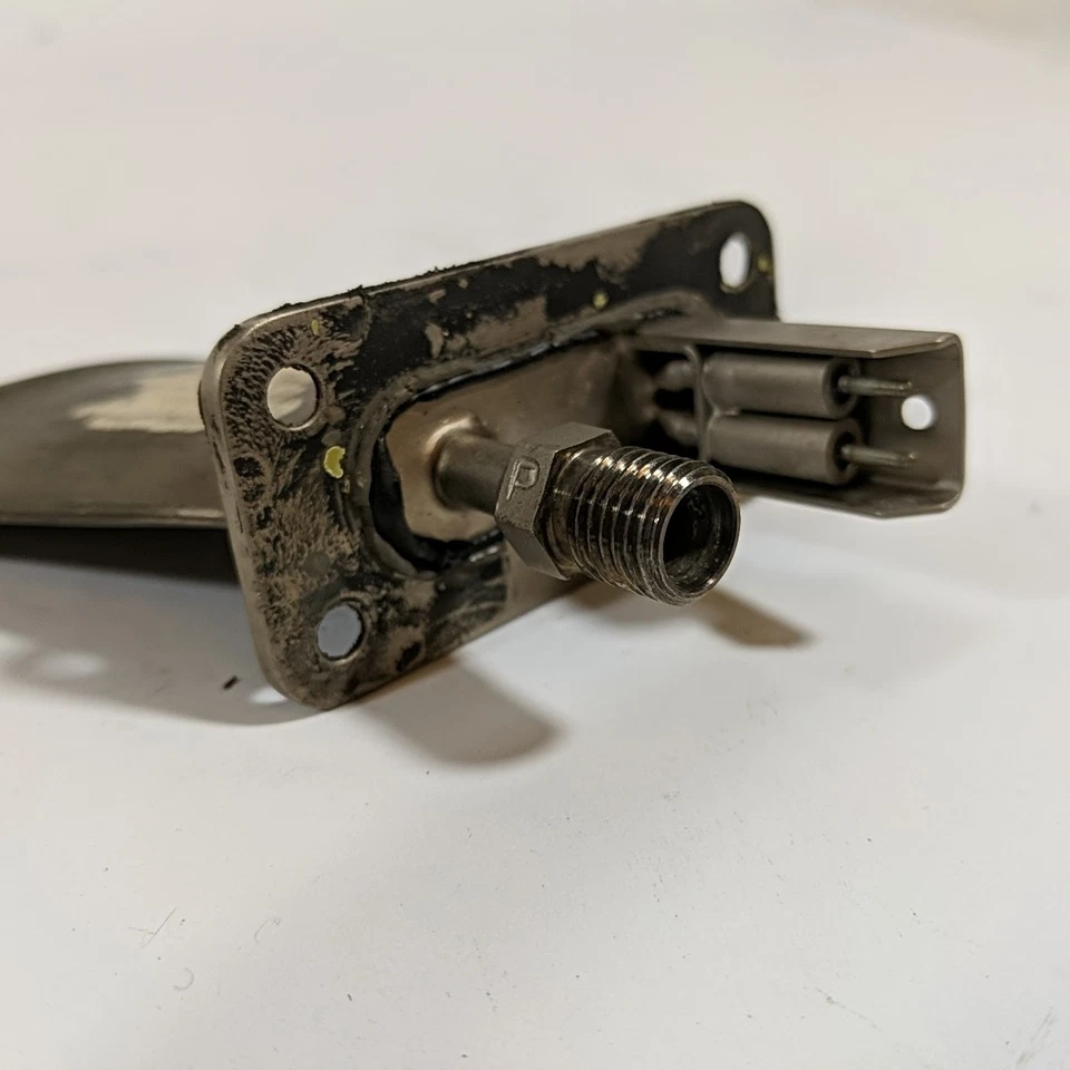 Small Pitot Tube Probe Sensor Bombardier Challenger CRJ Aviation Aircraft - Image 3 of 4