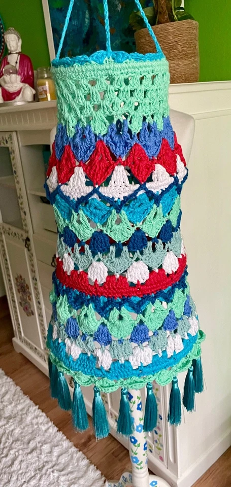 Handgehäkelter Lampenschirm – Boho Hippie – 100% Baumwolle – bunt mit Quasten - Bild 2 von 4