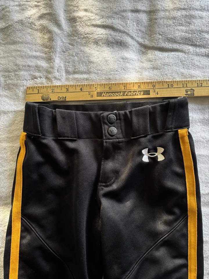 Pantalones de béisbol y softbol Under Armour juveniles YXS negros y amarillos recortados usados en excelente estado Foto 4 de 4