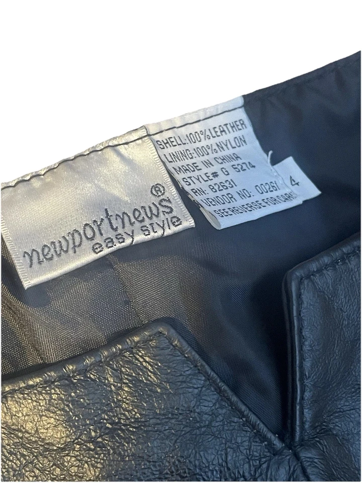 Top de cuero Newport News de colección con hombros descubiertos talla 4 motociclista Whimsigoth Foto 3 de 4