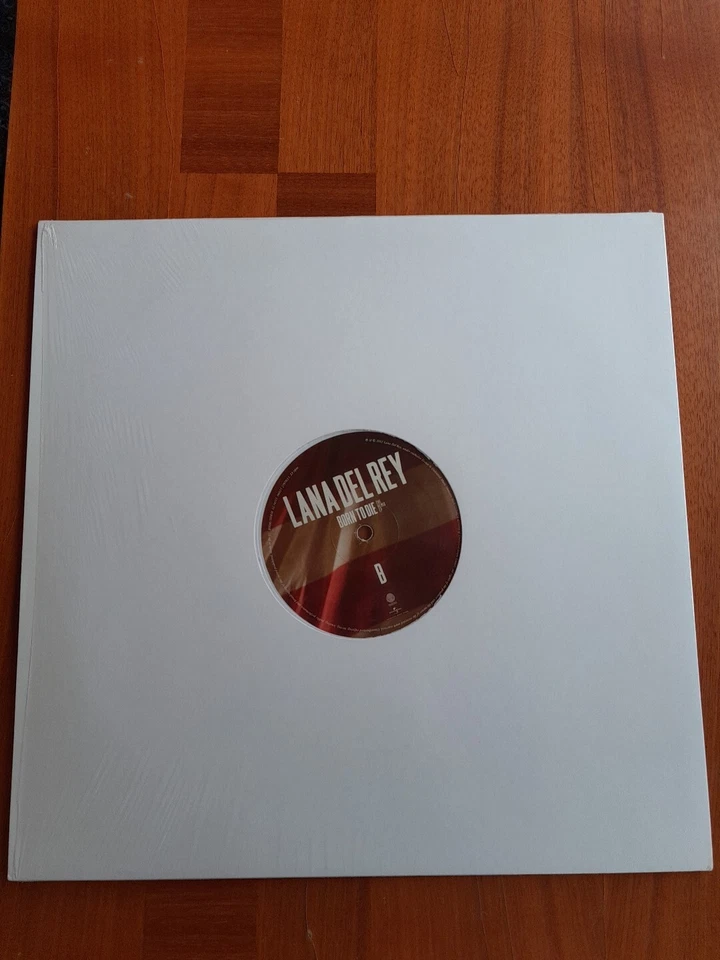 Lana Del Rey Born to Die LP, Foto 2 von 4