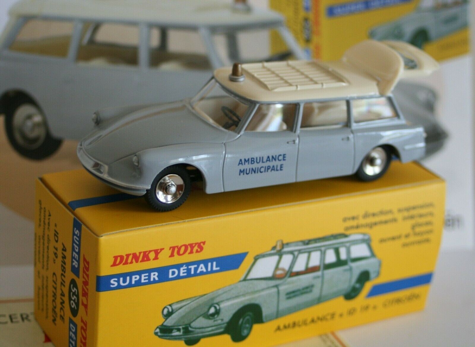 Dinky Toys 556 Citroen ID19 Break Ambulance Atlas miniature 1/43 en boite