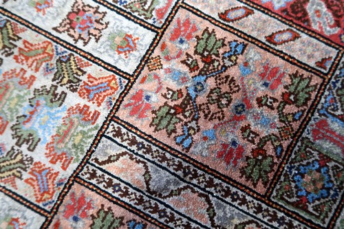 Handmade Vintage Tunisian Silk Rug 1.6' x 3.7' (51cm x 97cm), 1970s - 1C1113 - Picture 7 of 10