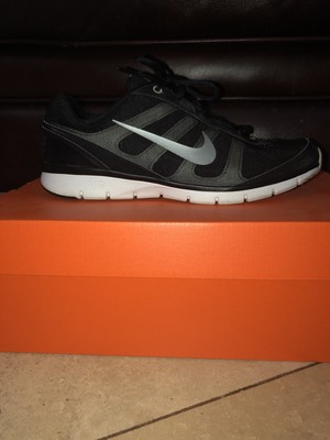 ladies nike sneakers at total sports