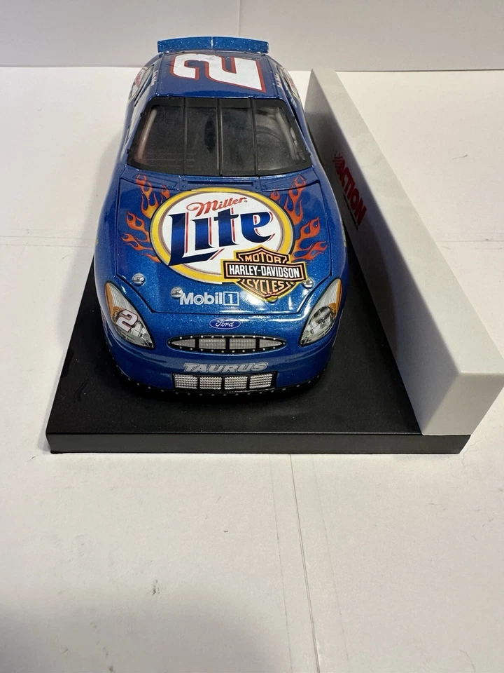 Harley Davidson NASCAR #2 Rusty Wallace Miller Lite escala 1/24 Foto 3 de 4
