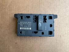 Mercedes 639 Vito Right Door Control Unit 6398200226 e11597