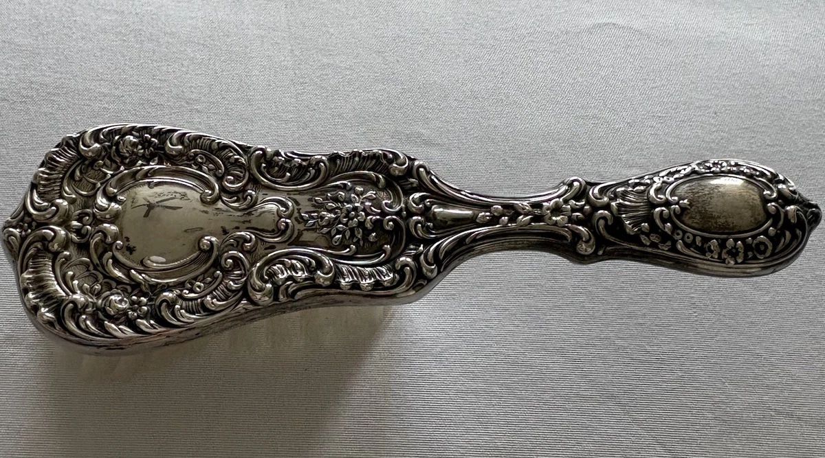 Antique Sterling Silver Clothes Brush Repousse Floral Vanity Grooming Tool Repousse 1850-1899 Antique US Sterling Silver Brushes  main image 2