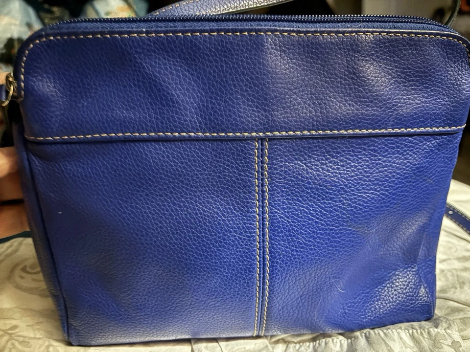 Vintage TIGNANELLO Blue Leather Crossbody Shoulder Bag Organizer Satin Interior - Image 4 of 4