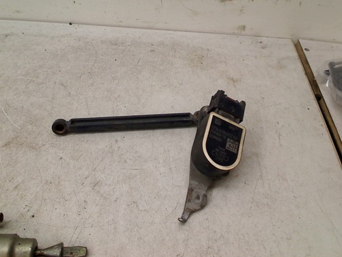 NIVEAUSENSOR LEVEL SENSOR BMW 1 serie (F20) 2012 37146784072 / 6784072 #12886