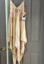 O Neill Cover Up Size M MSRP 64