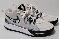 Nike Boys Kyrie Flytrap 6 White Basketball Shoes Sneakers Size 6Y Legit Checked